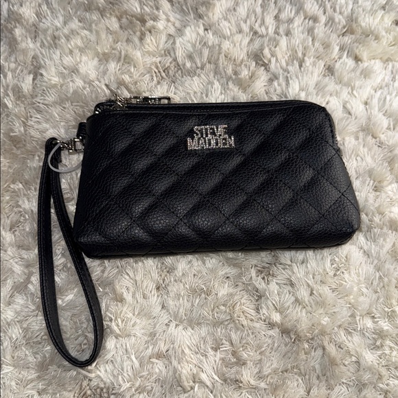 Steve Madden Handbags - Steve Madden Black Quilted Clutch/Wristlet
